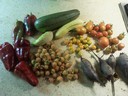 20aug12 oogst courgette paprika gele_tomaat cherry_tomaat romatomaat gele_komkommer rode_biet gele_framboos